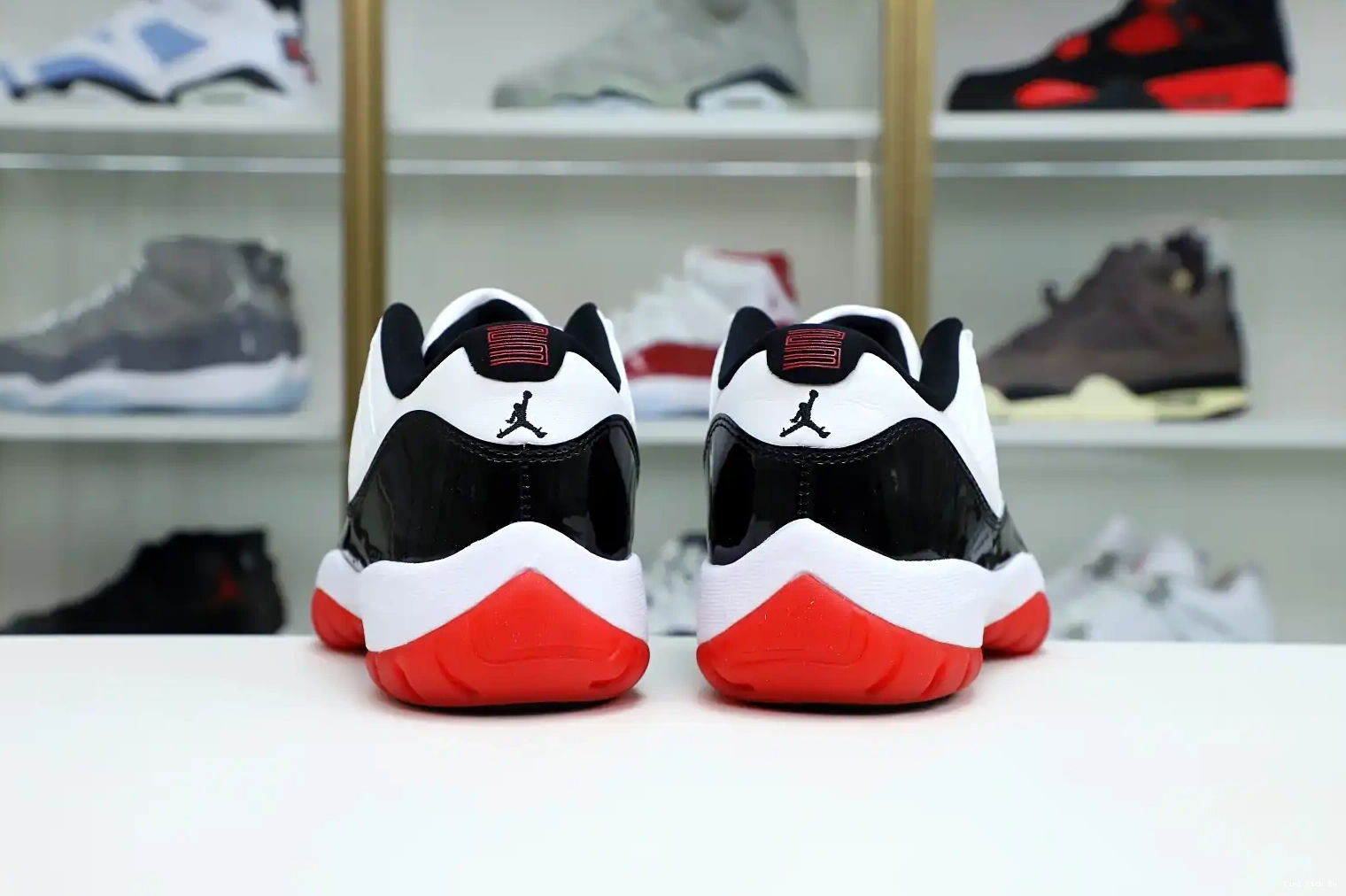 WHITE LOW BRED JORDAN 11 Kimikick AIR 0415